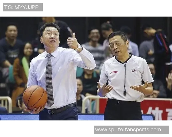 双刃剑!福特森迷失深圳生死战他将决定广厦命运 双刃剑!福特森迷失深圳生死战他将决定广厦命运