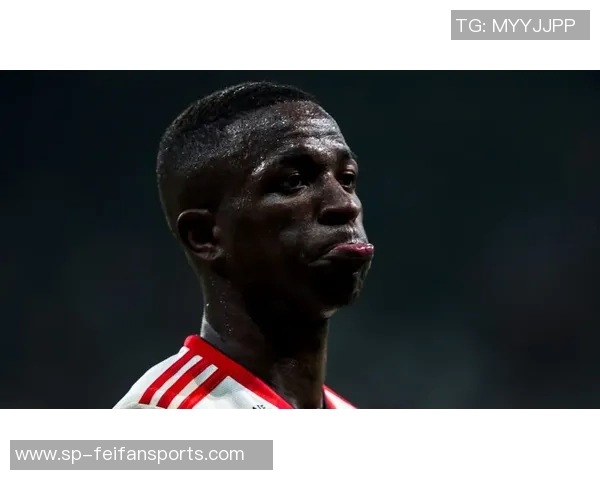 马卡:皇马内部理解维尼修斯被换下时的愤怒,但认为没必要 马卡:皇马内部理解维尼修斯被换下时的愤怒,但认为没必要